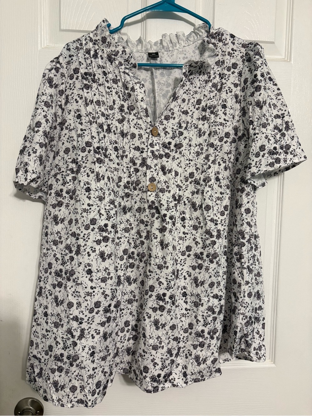 Shein Hourglass Boho Black & White Floral Blouse